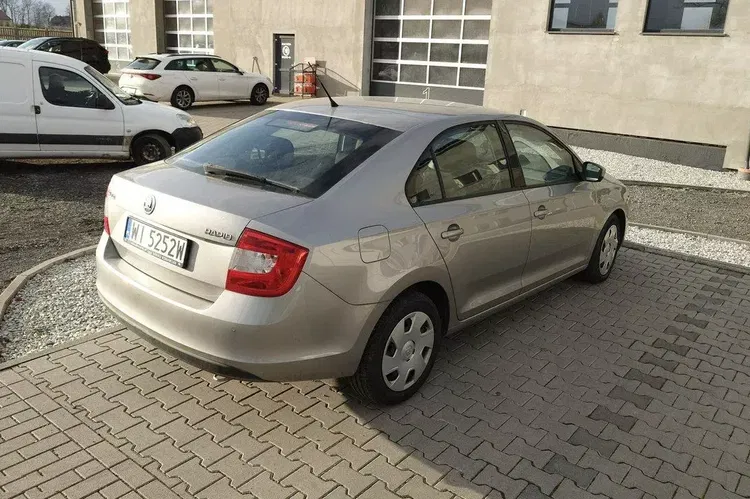 Skoda rapid zdjęcie 2