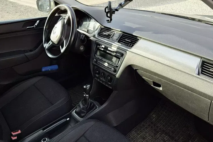 Skoda rapid zdjęcie 8