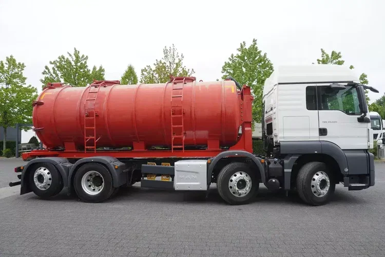 MAN TGS 35.420 8×2 / NOWA Beczka asenizacyjna 13000 l / 3 osie skrętne zdjęcie 5