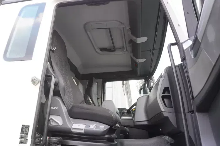 MAN TGS 26.360 E6 / Zabudowa WUKO Rivard 18 m3 / 180 tys. km / oś skrętna zdjęcie 29