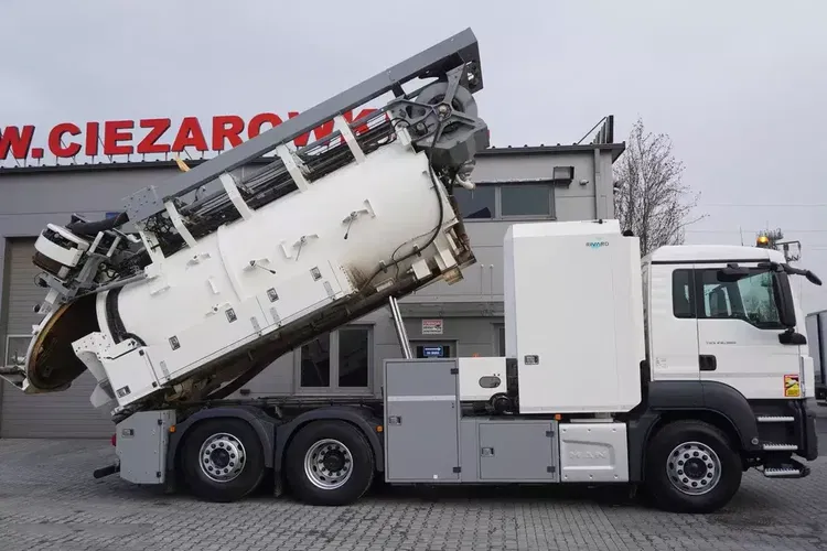MAN TGS 26.360 E6 / Zabudowa WUKO Rivard 18 m3 / 180 tys. km / oś skrętna zdjęcie 4