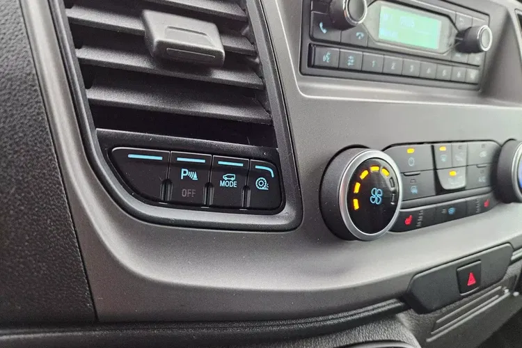 Ford transit-custom L2H2 *64900zł NETTO* 2.0TdCi/170KM zdjęcie 26