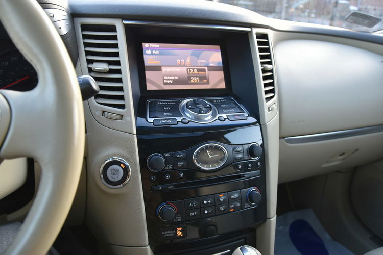Infiniti FX 35 AWD 3.5 V6 277KM 2011r. skóra el klapa kamera SUPER STAN zdjęcie 12