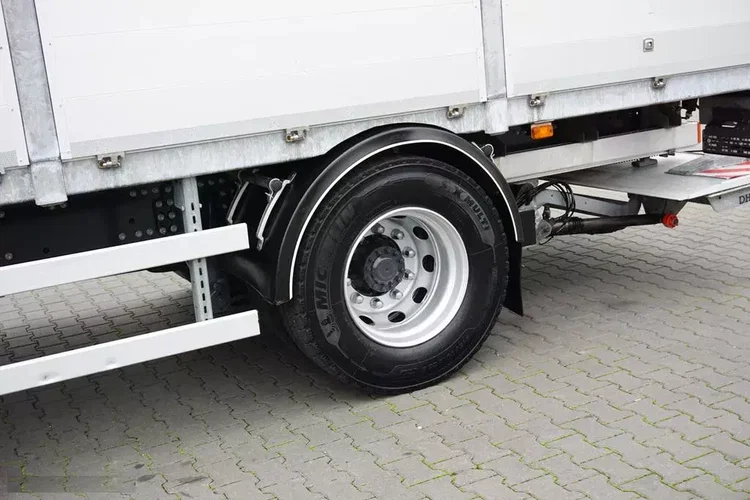 Renault D 280 / ACC / E 6 / BURTOWY + WINDA / ŁAD. 9953 KG / PEŁNY ADR zdjęcie 19