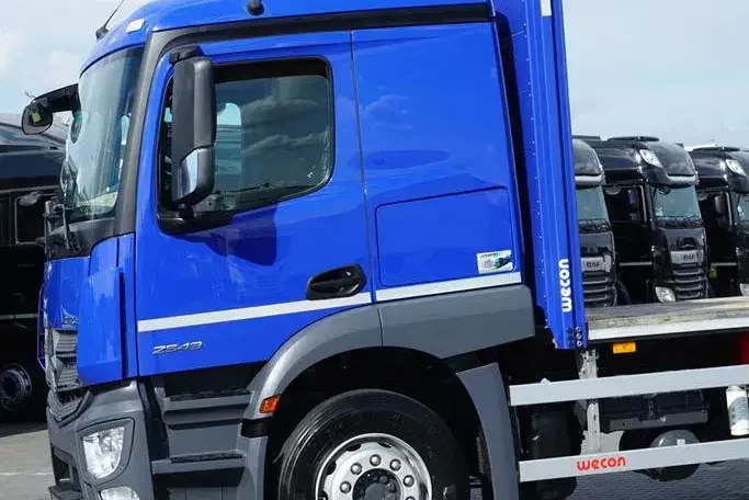 Mercedes ACTROS / 2543 / ACC / E 6 / PEŁNY ADR / PLATFORMA / ZAWIESIE POD WÓZEK zdjęcie 24