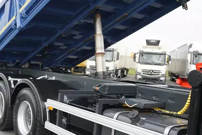 Iveco TRAKKER / 380T41 / E 6 / WYWROTKA + HDS / 6 X 4 / ROTATOR zdjęcie 16