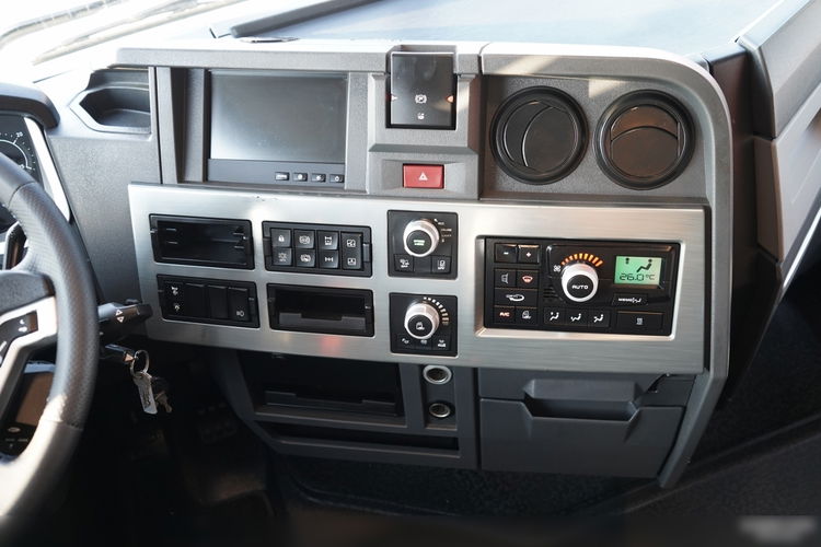 Renault T 520 / RETARDER / SKÓRY / LIMITED / TEAM ALPINE 55/99 zdjęcie 31