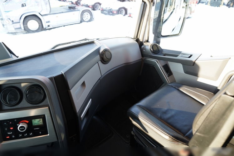 Renault T 520 / RETARDER / SKÓRY / LIMITED / TEAM ALPINE 55/99 zdjęcie 33