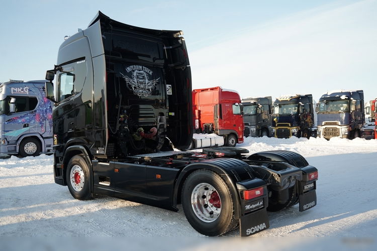 Scania S 500 / RETARDER / CAŁĄ NA PODUSZKACH / KLIMA POSTOJOWA / SKÓRY / OPONY 100% / ALUFELGI zdjęcie 9