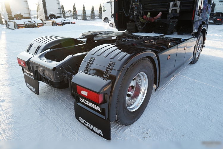 Scania S 500 / RETARDER / CAŁĄ NA PODUSZKACH / KLIMA POSTOJOWA / SKÓRY / OPONY 100% / ALUFELGI zdjęcie 17
