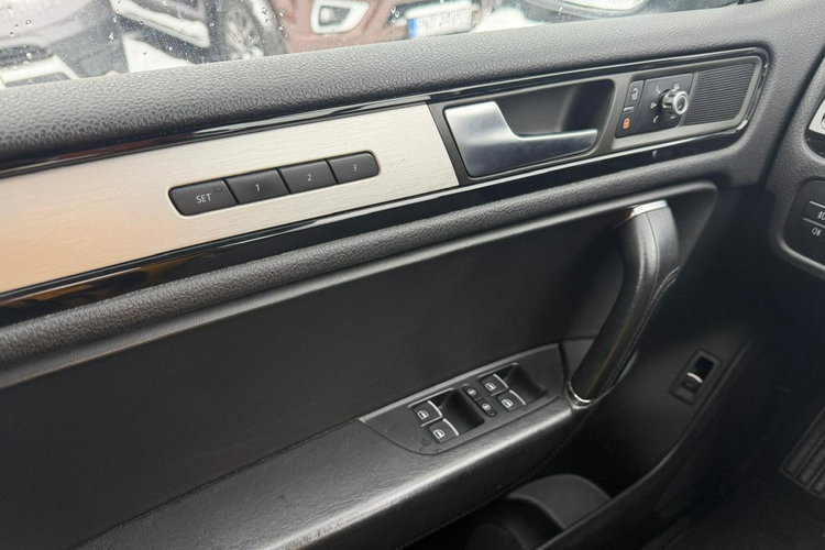Volkswagen Touareg navi, automat, 4x4, Polskin Salon zdjęcie 28
