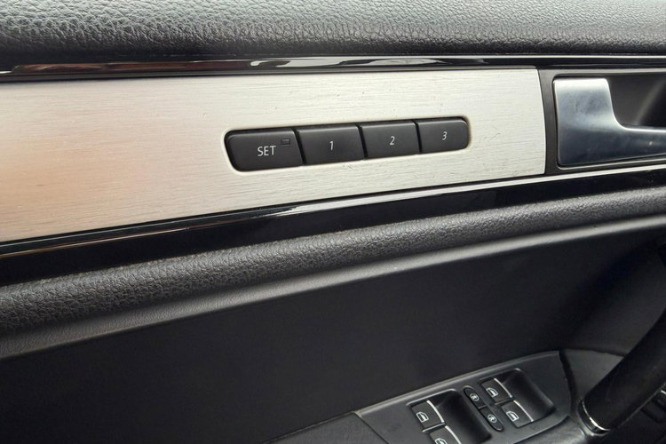 Volkswagen Touareg navi, automat, 4x4, Polskin Salon zdjęcie 32