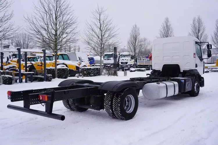 Renault D16 E6 4x2 / Rama 735 cm zdjęcie 3