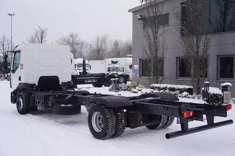 Renault D16 E6 4x2 / Rama 735 cm zdjęcie 4