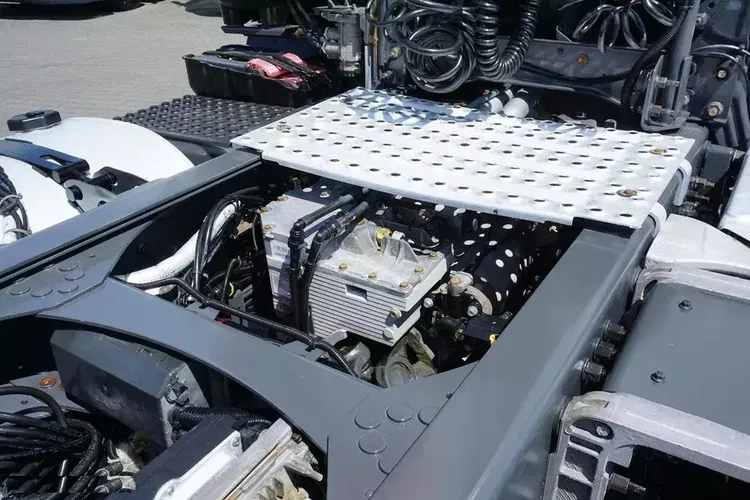 Renault C 520 / EURO 6 / ACC / 6 X 4 / RETARDER / DMC 100 000 KG zdjęcie 37