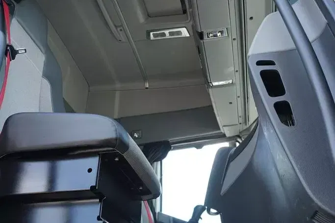 Renault C 520 / EURO 6 / ACC / 6 X 4 / RETARDER / DMC 100 000 KG zdjęcie 8