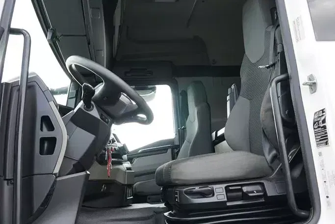 MAN TGS / 35.470 / E 6 / SKRZYNIOWY + HDS / FASSI F 545 / ŁAD. 13 105 KG / PILOT zdjęcie 9