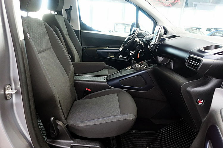 Peugeot RIFTER 130KM ALLURE+NAVI+2xKlima GWARANCJA 1WŁ Kraj Bezwyp  FV23% zdjęcie 10
