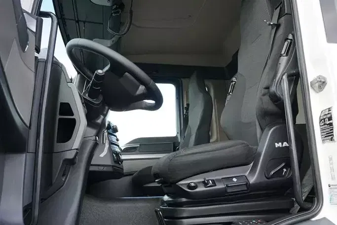 MAN TGS / 26.360 / EURO 6 / CHŁODNIA + WINDA / 20 PALET zdjęcie 7