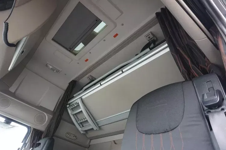 Volvo / 106 / 480 / EURO 6 / ACC / MEGA / LOW DECK / SUPER SPACE CAB zdjęcie 17