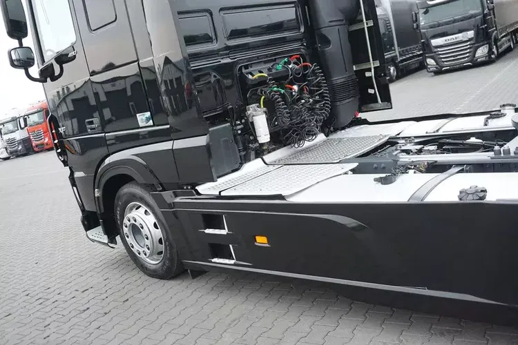 Volvo / 106 / 480 / EURO 6 / ACC / MEGA / LOW DECK / SUPER SPACE CAB zdjęcie 34