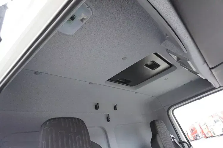 Mercedes ATEGO / 1523 / ACC / EURO 6 / PODWOZIE DO ZABUDOWY / DŁ. 6,75 M zdjęcie 17