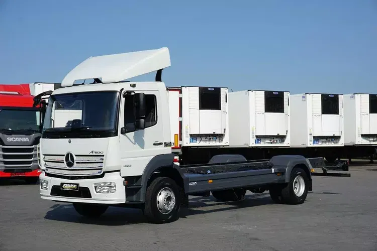 Mercedes ATEGO / 1523 / ACC / EURO 6 / PODWOZIE DO ZABUDOWY / DŁ. 6,75 M zdjęcie 2