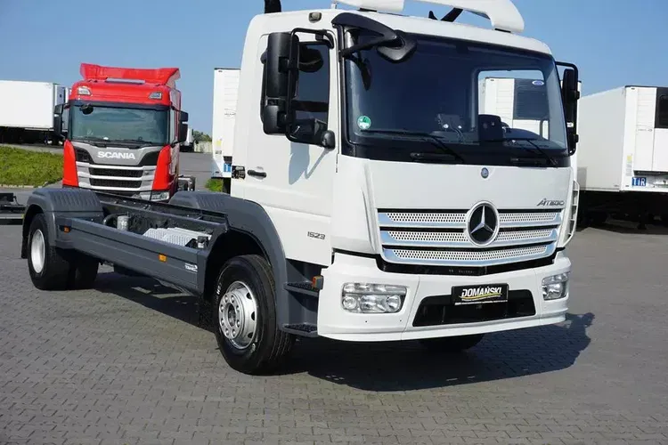 Mercedes ATEGO / 1523 / ACC / EURO 6 / PODWOZIE DO ZABUDOWY / DŁ. 6,75 M zdjęcie 20