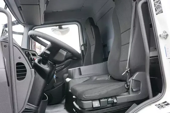 Mercedes ATEGO / 1523 / ACC / EURO 6 / PODWOZIE DO ZABUDOWY / DŁ. 6,75 M zdjęcie 7