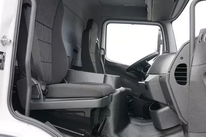 Mercedes ATEGO / 1523 / ACC / EURO 6 / PODWOZIE DO ZABUDOWY / DŁ. 6,75 M zdjęcie 8