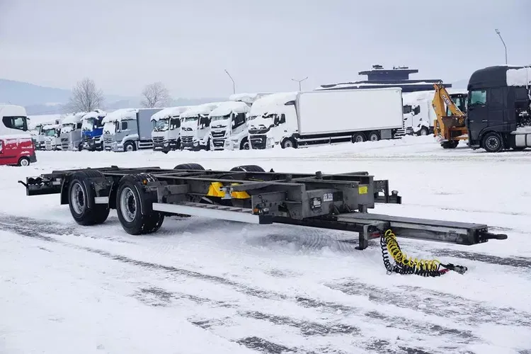 Inna H&W / TANDEM / BDF / 7,15 , 7,45 , 7,82 M / MEGA / OŚ PODNOSZONA zdjęcie 1