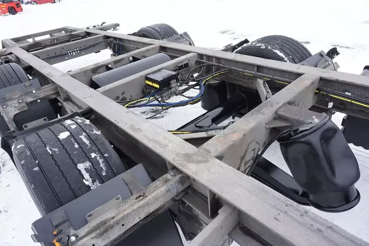 Inna H&W / TANDEM / BDF / 7,15 , 7,45 , 7,82 M / MEGA / OŚ PODNOSZONA zdjęcie 17