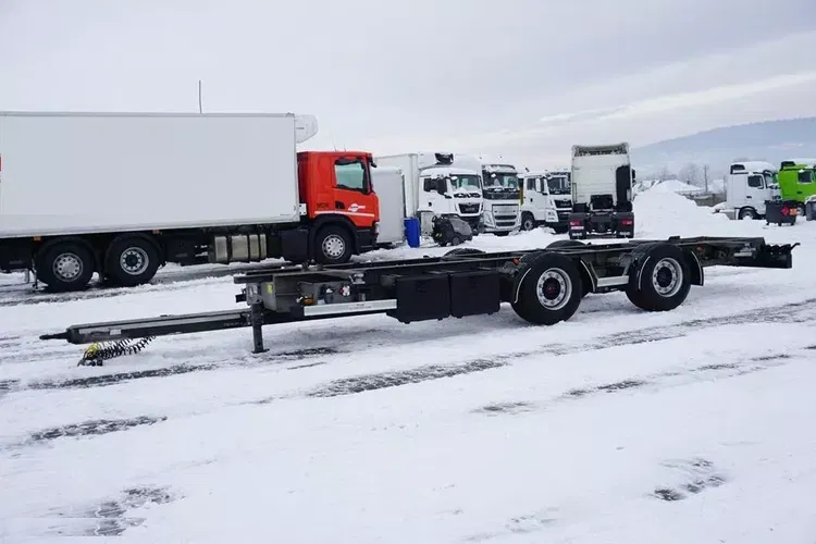 Inna H&W / TANDEM / BDF / 7,15 , 7,45 , 7,82 M / MEGA / OŚ PODNOSZONA zdjęcie 3