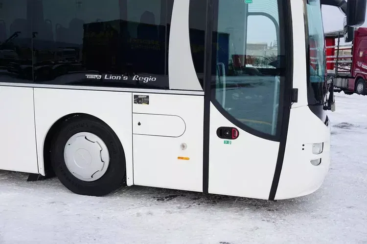 MAN LION'S REGIO / EURO 6 / 51 OSÓB / 90 000 KM / RETARDER zdjęcie 40
