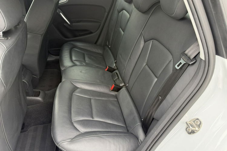 Audi A1 Skóra. Ksenon. Led . Navi . S-Line. zdjęcie 13