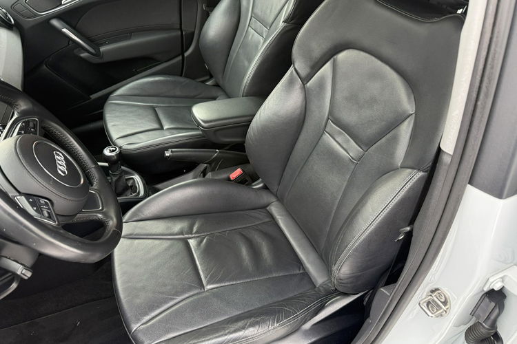 Audi A1 Skóra. Ksenon. Led . Navi . S-Line. zdjęcie 16