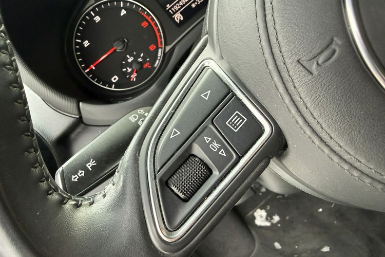 Audi A1 Skóra. Ksenon. Led . Navi . S-Line. zdjęcie 20