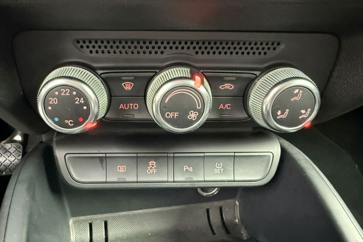 Audi A1 Skóra. Ksenon. Led . Navi . S-Line. zdjęcie 23