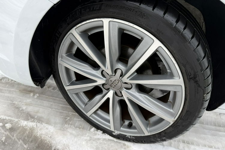 Audi A1 Skóra. Ksenon. Led . Navi . S-Line. zdjęcie 28