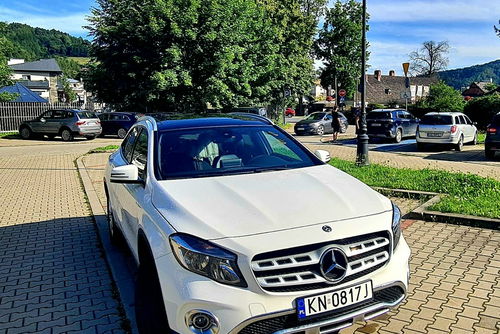 Mercedes GLA 250 Mercedes GLA 250 4-Matic
