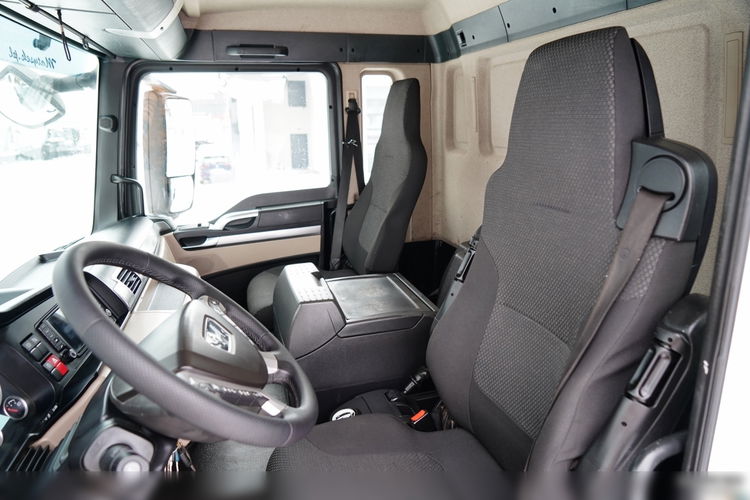 MAN TGS 35.420 / 8X4 / WYWROTKA TYLNOZSYPOWA / HYDROKLAPA / PLANDEKA ELEKTRYCZNA / AUTOMAT / EURO 6  zdjęcie 33