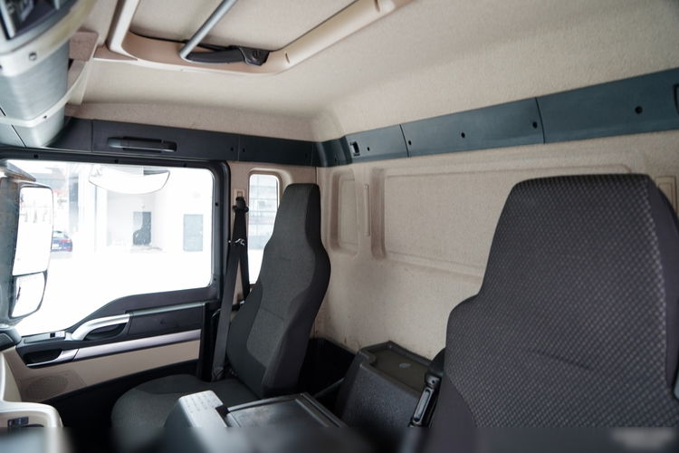 MAN TGS 35.420 / 8X4 / WYWROTKA TYLNOZSYPOWA / HYDROKLAPA / PLANDEKA ELEKTRYCZNA / AUTOMAT / EURO 6  zdjęcie 34