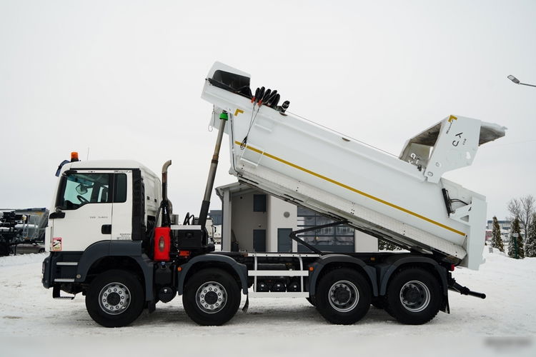 MAN TGS 35.420 / 8X4 / WYWROTKA TYLNOZSYPOWA / HYDROKLAPA / PLANDEKA ELEKTRYCZNA / AUTOMAT / EURO 6  zdjęcie 3
