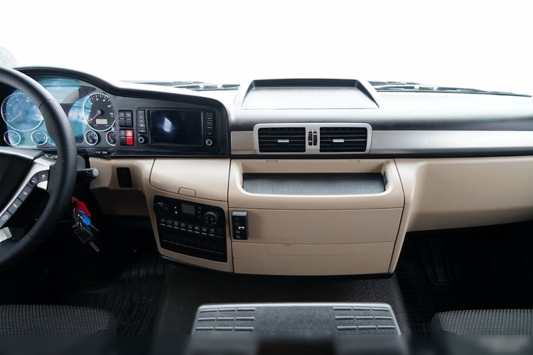 MAN TGS 35.420 / 8X4 / WYWROTKA TYLNOZSYPOWA / HYDROKLAPA / PLANDEKA ELEKTRYCZNA / AUTOMAT / EURO 6  zdjęcie 39