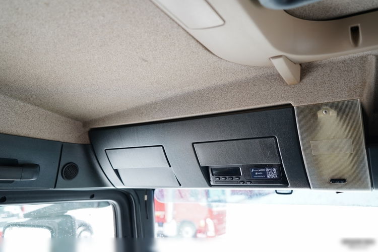 MAN TGS 35.420 / 8X4 / WYWROTKA TYLNOZSYPOWA / HYDROKLAPA / PLANDEKA ELEKTRYCZNA / AUTOMAT / EURO 6  zdjęcie 41