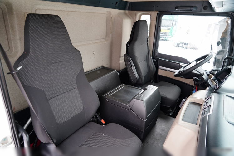 MAN TGS 35.420 / 8X4 / WYWROTKA TYLNOZSYPOWA / HYDROKLAPA / PLANDEKA ELEKTRYCZNA / AUTOMAT / EURO 6  zdjęcie 43