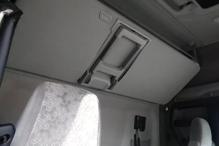 Scania R450 / EURO 6 BEZ EGR / RETARDER / STANDARD / AUTOMAT / zdjęcie 28