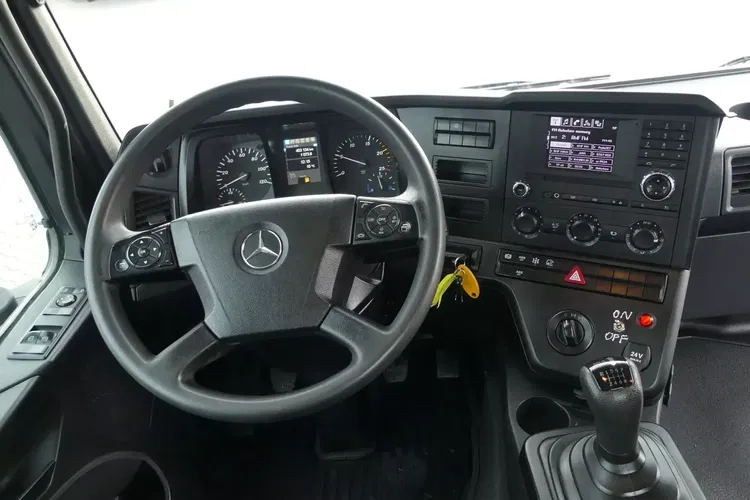 Mercedes AROCS 3251 8x4 / HAKOWIEC PALFINGER / EURO 6 / MANUAL / zdjęcie 27