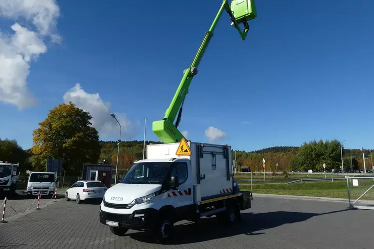 Iveco DAILY 72-180 / ZWYŻKA 17.4m / PODNOŚNIK KOSZOWY / zdjęcie 3