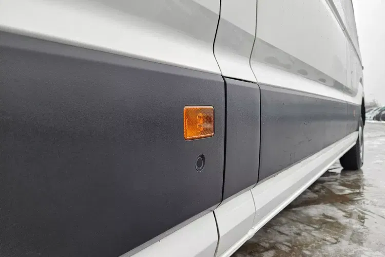 Volkswagen Crafter L4H2 119900zł NETTO Brygadówka 7 osób 2.0TDi/140KM zdjęcie 15